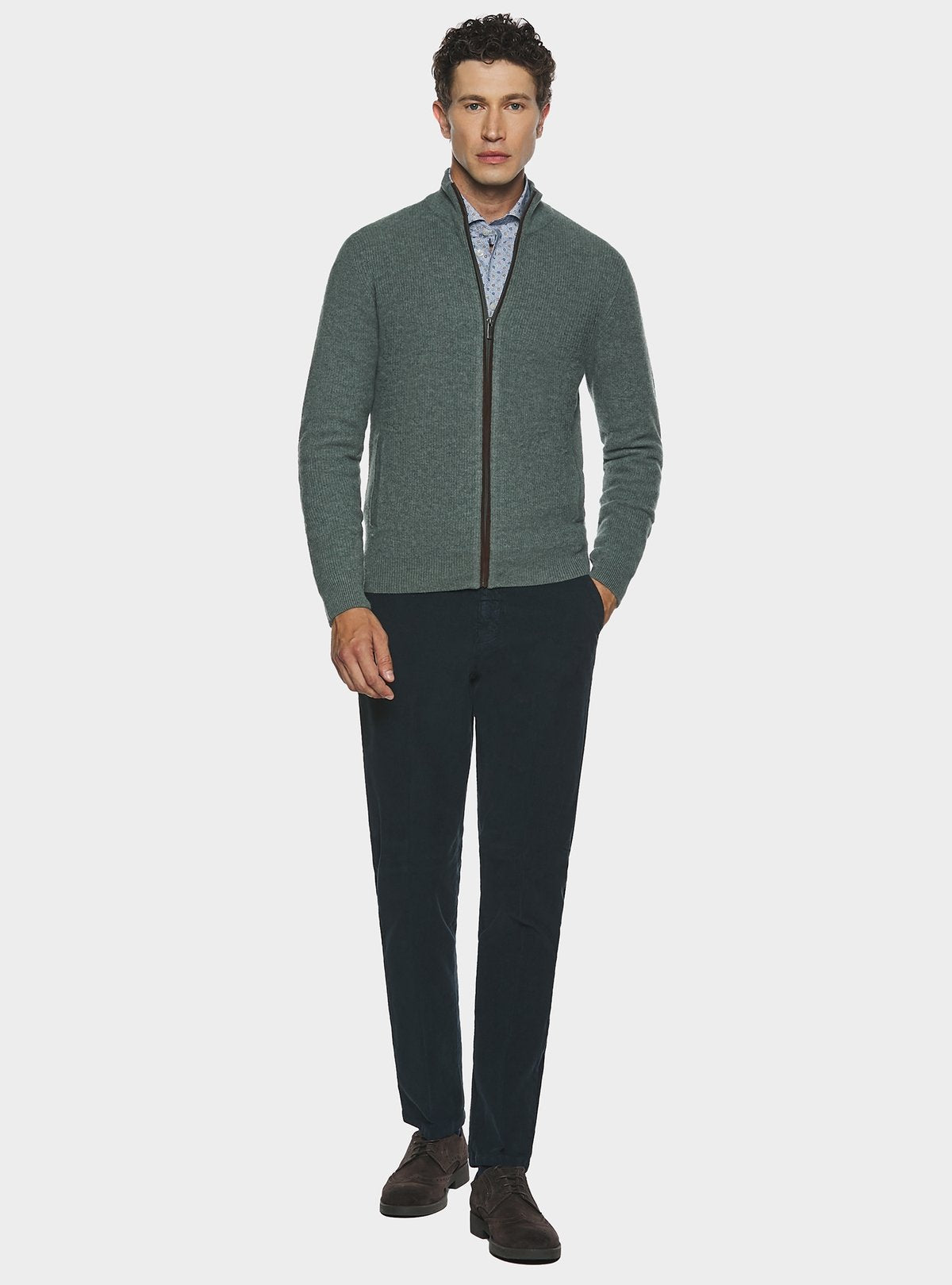 Chinos aus Cord mit unterbrochenen Rippen