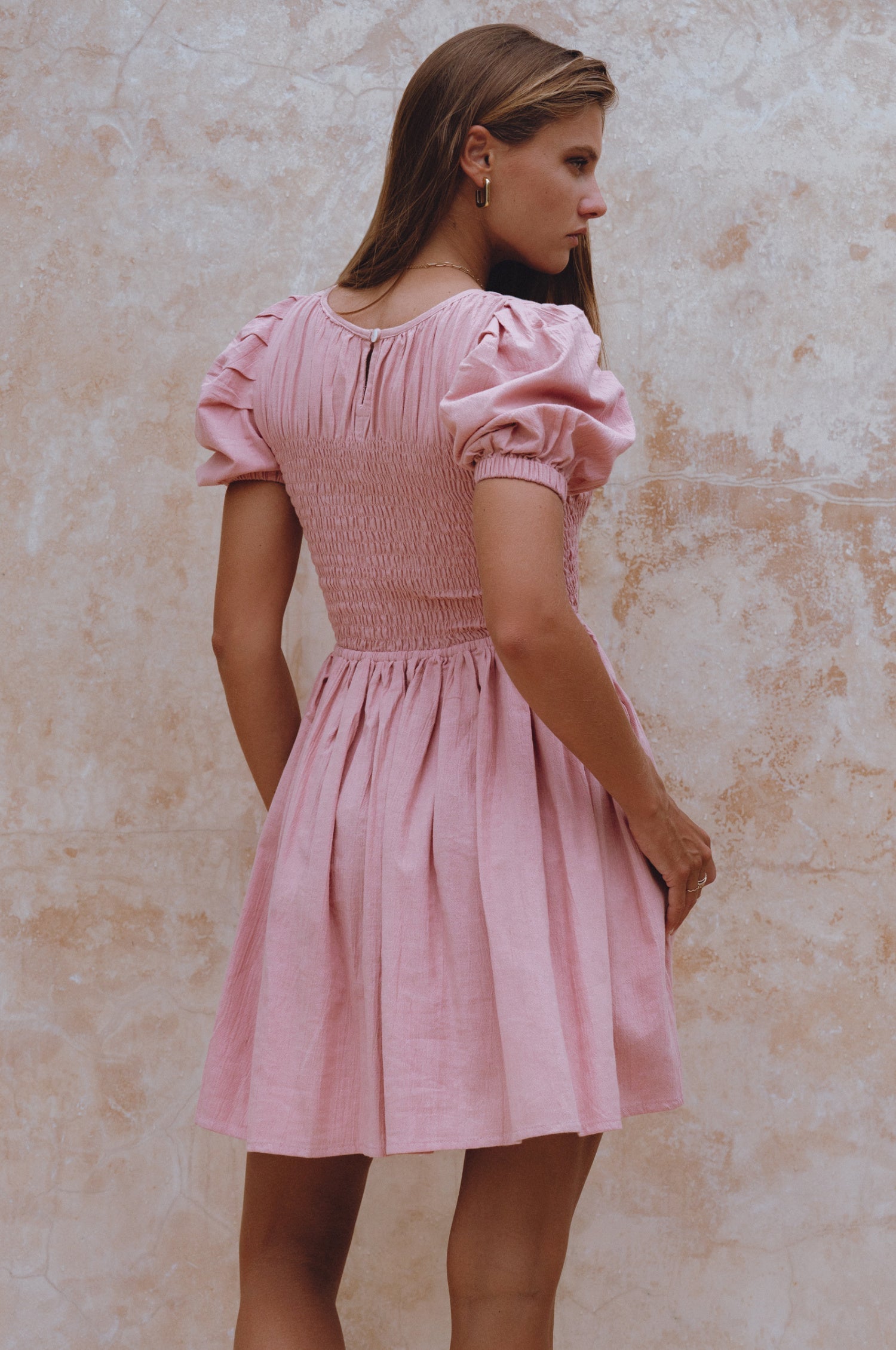 Elodie Smocked Leinen Mini Kleid